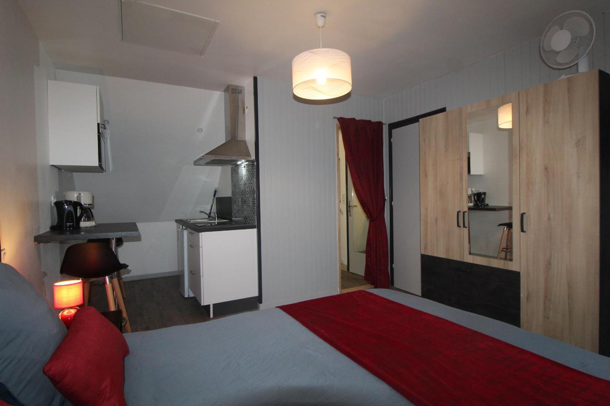 Studio Ouest Cuisine Prive Proche Centre Ville Loudéac Exteriör bild